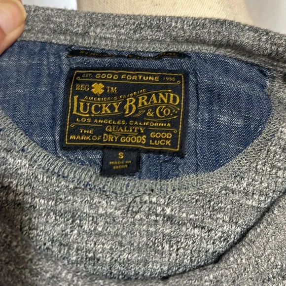 Lucky Brand Small Gray Thermal Long Sleeve - Picture 4 of 4